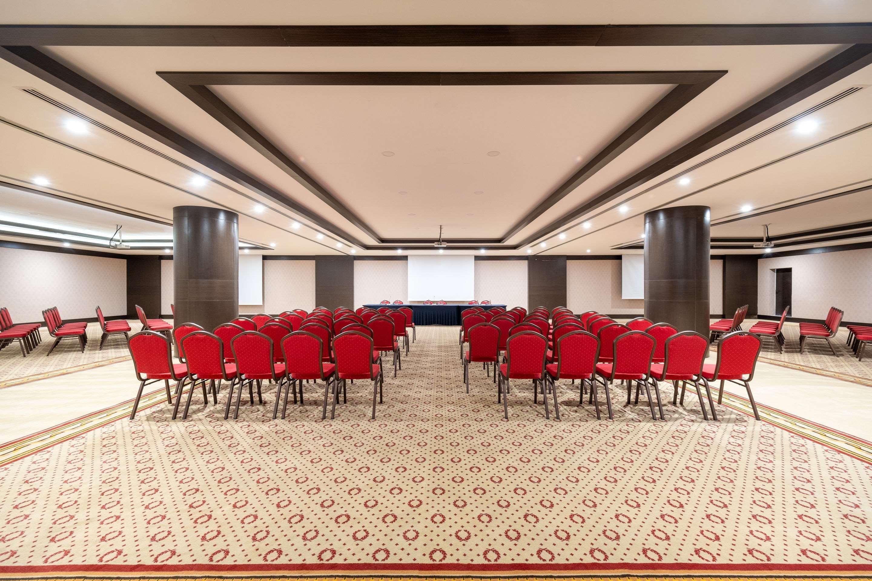 Clarion Hotel Istanbul Mahmutbey Exterior photo